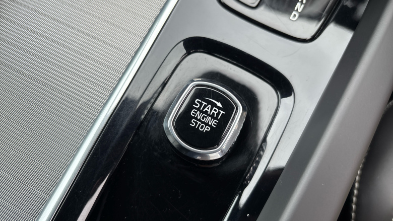 Volvo Xc60 2.0 B4D R DESIGN 5dr AWD Geartronic Diesel Estate